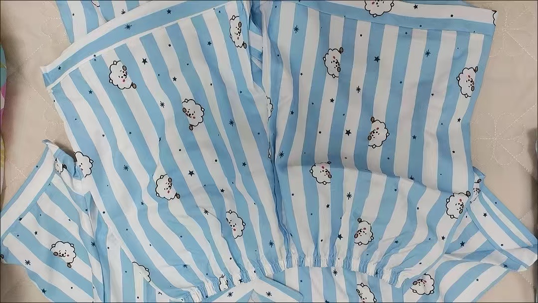 Summer Clothing Holiday - BT21 유니섹스 여름 세트 반팔 티셔츠